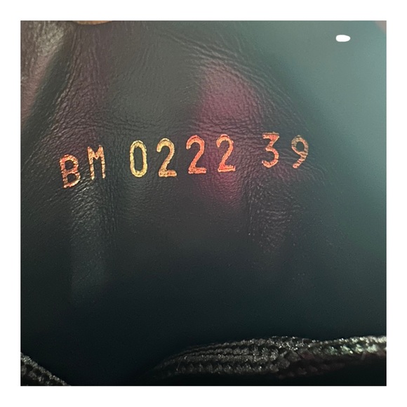 Louis Vuitton Run Away Sneaker size 39/8.5 Black Brown Gold LV Women’s shoe-Sold - Picture 14 of 16